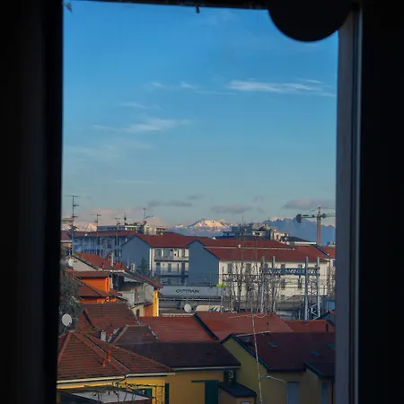 Camparino Apartment, 10 Min From The Duomo, Lejlighed Milano
